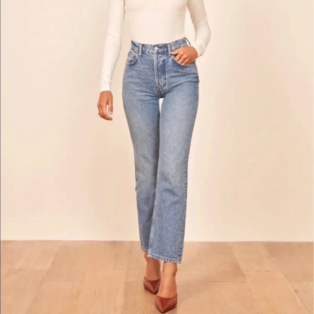 NWT Cynthia High Rise Straight Jean